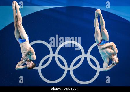 Nanterre, Frankreich. August 2024. BOUYER Jules und JANDARD Alexis aus Frankreich während des Tauchens, synchronisiertes 3-m-Springboard-Finale der Herren, Olympische Spiele Paris 2024 am 2. August 2024 im Aquatics Centre in Saint-Denis, Frankreich - Foto Matthieu Mirville/DPPI Media/Panorama Credit: DPPI Media/Alamy Live News Stockfoto