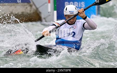 Paris, Frankreich. August 2024. Olympische Spiele 2024 in Paris. Kanu Slalom. Olympia-Nautikstadion. Paris. Noah Hegge (GER) beim Einzel-Wettbewerb der Männer im Kayak während der Olympischen Spiele 2024 in Paris im Olympischen Nautikstadion in Frankreich. Quelle: Sport In Pictures/Alamy Live News Stockfoto