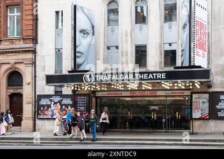 London, Großbritannien - 25. Juli 2024: People, Places and Things im Trafalgar Theatre. Stockfoto