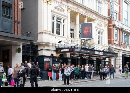 London, Großbritannien - 25. Juli 2024: Romeo & Juliet West End im Duke of York's Theatre. Stockfoto