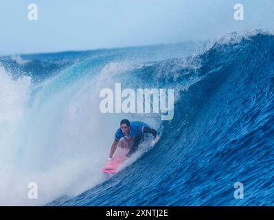 Tahiti, Französisch-Polynesien. August 2024. Tyler Wright aus Australien tritt am 1. August 2024 im Viertelfinale der Frauen bei den Olympischen Spielen 2024 in Teahupo'o, Tahiti, Französisch-Polynesien an. Quelle: Ma Ping/Xinhua/Alamy Live News Stockfoto