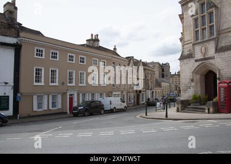 Geschäfte in der Church Street in Bradford in Avon, Wiltshire im Vereinigten Königreich Stockfoto