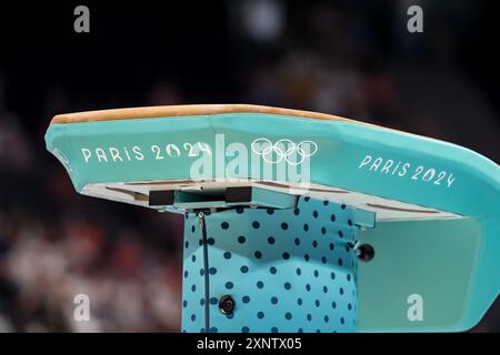 Paris, Ile de France, Frankreich. 31. Juli 2024. In der Bercy Arena findet bei den Olympischen Sommerspielen 2024 in Paris, Frankreich, das Finale der Kunstturnen der Herren statt. (Kreditbild: © Walter Arce/ZUMA Press Wire) NUR REDAKTIONELLE VERWENDUNG! Nicht für kommerzielle ZWECKE! Stockfoto