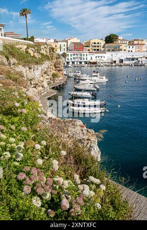 Anlegestellen auf Cales Fonts, Hafen von Mahón, Menorca, balearen, Spanien Stockfoto