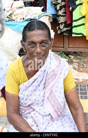 Indische alte Frauen tragen Saree in kerala Indien Stockfoto