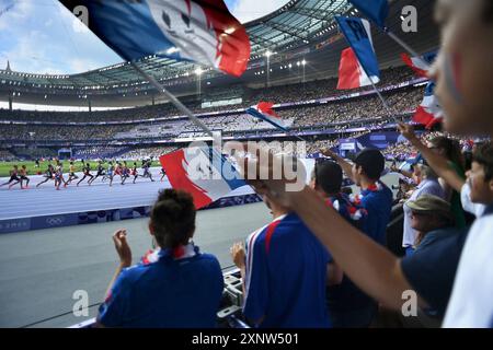 Saint Denis, Frankreich. August 2024. Azeddine Habz (FRA) tritt 1500 am 2. August 2024 bei den Olympischen Spielen in Paris 2024 im Stade de France in Saint-Denis an. Foto: Franck Castel/ABACAPRESS. COM Credit: Abaca Press/Alamy Live News Stockfoto