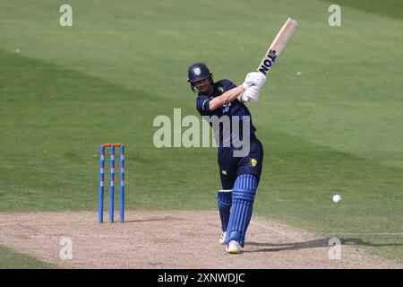 Durham's Colin Ackermann trat am Freitag, den 2. August 2024, im Seat Unique Riverside, Chester le Street, beim One Day Cup Spiel zwischen Durham County Cricket Club und Northamptonshire County Cricket Club an. (Foto: Mark Fletcher | MI News) Credit: MI News & Sport /Alamy Live News Stockfoto