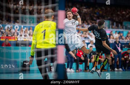 Paris, Frankreich. August 2024. Renars Uscins (DE) Paris Olympische Spiele 2024 Handball Deutschland vs Spanien Olympische Spiele 02.08.2024 Credit: Moritz Müller/Alamy Live News Stockfoto