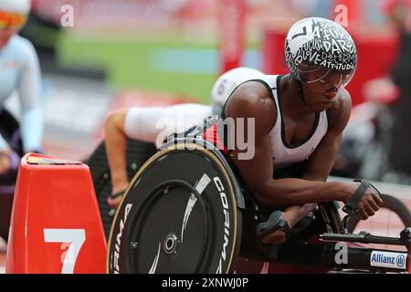 Léa BAYEKULA (Belgien), auf der Startlinie des 800 m Rollstuhlfinales der Frauen beim 2024, IAAF Diamond League, London Stadium, Queen Elizabeth Olympic Park, Stratford, London, Großbritannien. Stockfoto