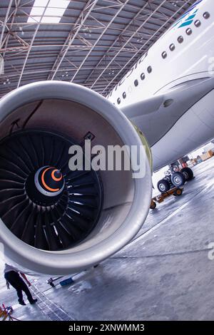 20. April 2010, Jakarta, Indonesien: Jet Engine am GMF AeroAsia Hanggar, Soekarno Hatta Airport. Stockfoto