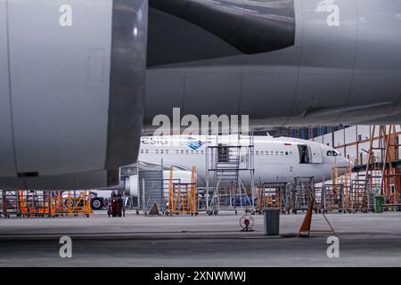 20. April 2010, Jakarta,Indonesien: Garuda Indonesia Flugzeug am GMF AeroAsia Hanggar, Soekarno Hatta Airport. Stockfoto