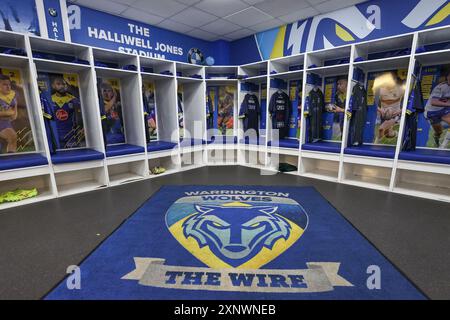 Warrington, Großbritannien. August 2024. Das Heimkleideraum im WHalliwell Jones Stadium arrington Wolves vs Hull KR im Halliwell Jones Stadium, warrington, Großbritannien, 2. August 2024 (Foto: Mark Cosgrove/News Images) in Warrington, Großbritannien am 2. August 2024. (Foto: Mark Cosgrove/News Images/SIPA USA) Credit: SIPA USA/Alamy Live News Stockfoto