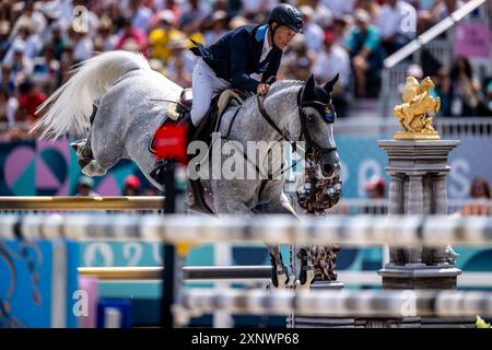 Versailles, Frankreich. August 2024. BENGTSSON Rolf-Goran aus Schweden reitet ZUCCERO HV während des Mannschaftsspringfinals - Olympische Spiele Paris 2024 im Château de Versailles, in der Nähe von Paris, Frankreich (Richard Callis/SPP) Credit: SPP Sport Press Photo. /Alamy Live News Stockfoto