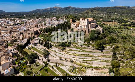 Luftlinie von Santuari de Sant Salvador, Arta, Mallorca, Balearen, Spanien, Mittelmeerraum, Europa Stockfoto