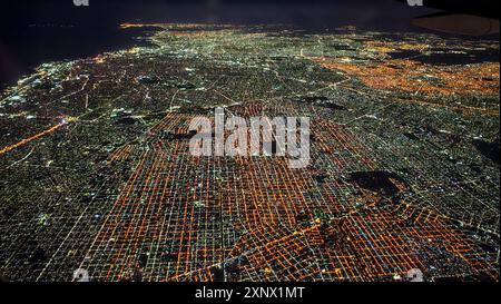 Nachtflug des Zentrums von Buenos Aires, Argentinien, Südamerika Stockfoto