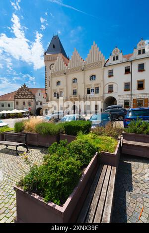 Rathaus mit Turm in Zizkovo namesti, Tabor, Tschechische Republik (Tschechien), Europa Stockfoto