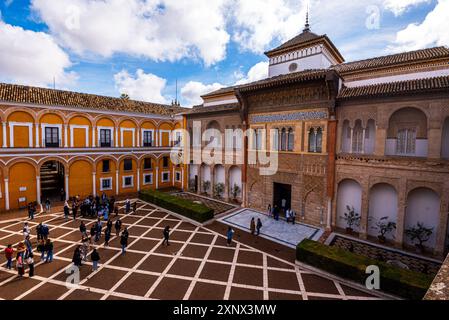 Patio de la Monteria Innenhof im Real Alcazar, UNESCO-Weltkulturerbe, Sevilla, Andalusien, Spanien, Europa Stockfoto