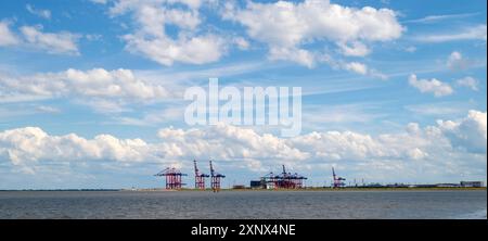 Krane am EUROGATE Containerterminal, JadeWeserPort, Jade-Weser-Port, Wilhelmshaven, Niedersachsen, Deutschland Stockfoto