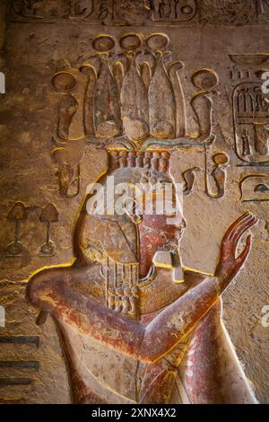 Relief des Pharao, Grab von Ramses III, KV11, Tal der Könige, altes Theben, UNESCO-Weltkulturerbe, Luxor, Ägypten, Nordafrika, Afrika Stockfoto