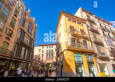 Blick auf Can Forteza Rey in Placa del Marques del Palmer, Palma de Mallorca, Mallorca, Balearen, Spanien, Mittelmeerraum, Europa Stockfoto