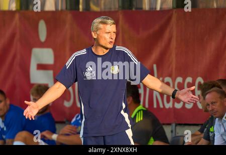 München, Deutschland. Juli 2024. Ruediger Ziehl Trainer Saarbrueckenat das 3.Liga Spiel TSV 1860 München - 1. FC Saarbrücken im Stadion an der Gruenwalder Straße 3. Deutsche Fußball-Liga, in München, Deutschland am 2. August 2024 Saison 2024/2025 Fotograf: ddp Images/STAR-Images Credit: ddp Media GmbH/Alamy Live News Stockfoto