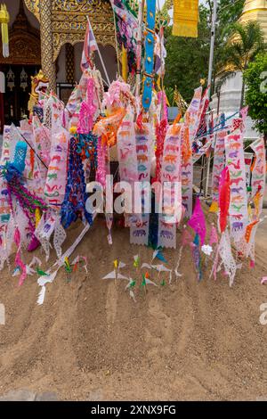 Songkram Thai Buddhist New Year Parade, Segen und Wasserschlachten Feiern in Chiang Mai, Thailand, Südostasien, Asien Copyright: JulioxEtchar Stockfoto