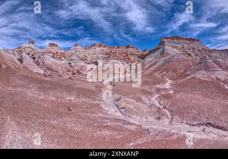 Crumbling Cliffs of a mesa nahe Hamilili Point im Petrified Forest, Arizona, USA, Nordamerika Copyright: StevenxLove 1311-941 Stockfoto