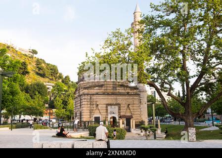 Muradie-Moschee, 1537 vom berühmten osmanischen türkischen Architekten Mimar Sinan erbaut, Kulturdenkmal Albaniens, renovierte Altstadt, Vlore, s Stockfoto