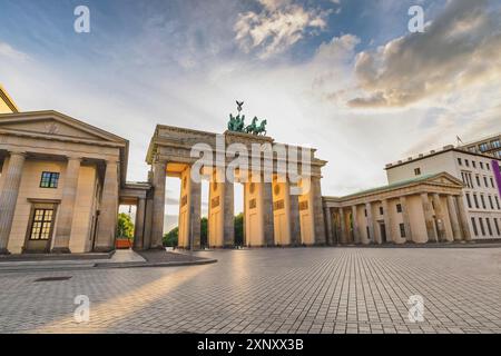 Berlin Deutschland, Skyline Sonnenuntergang am Brandenburger Tor leer niemand Stockfoto