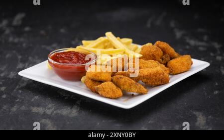 Huhn Nuggets als detaillierte Nahaufnahme (selektiver Fokus) Stockfoto