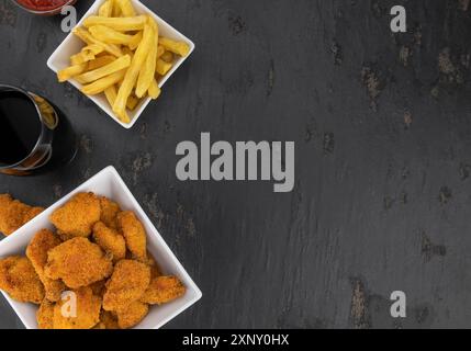 Huhn Nuggets als detaillierte Nahaufnahme (selektiver Fokus) Stockfoto