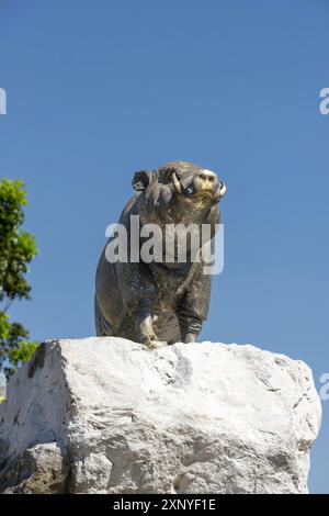 Saha Chat Monument (auch: Pig Monument) ein Monument auf dem Khlong Lot gegenüber dem Wat Ratchabophit, Phra Nakhon District, Bangkok, Thailand Stockfoto