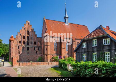 Klostergebäude und Klosterkirche des Klosters Wienhausen, Wienhausen bei Celle, Niedersachsen Stockfoto