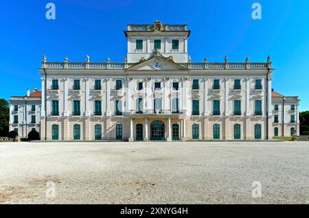 Eszterhazy Palace, auch bekannt als Eszterhaza Palace oder Fertoed Palace, Palastblick vom Französischen Garten, Esterhazy, Fertoed, Ungarn Stockfoto