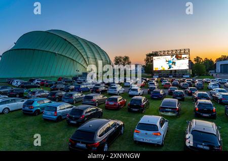 Autokino am Flughafen Essen/Mühlheim Motorfilme, temporäre Filmvorführung, im WDL-Luftschiffshangar, Veranstaltung gemäß Kontakt Stockfoto