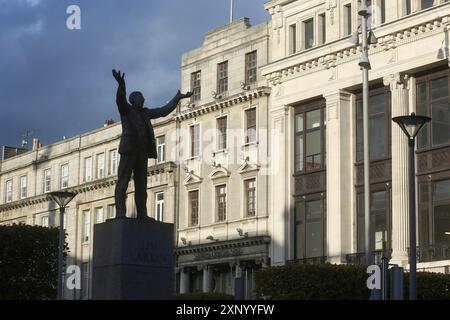 OISIN Kelly's berühmte Statue des gewerkschaftsführers Jim Larkin in der O'Connell Street Stockfoto