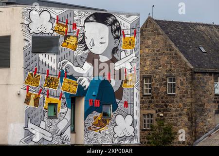 Aberdeen in Schottland ist eines der beliebtesten Streetart-Reiseziele der Welt und bekannt für seine großformatigen Wandmalereien im Stadtzentrum. Stockfoto