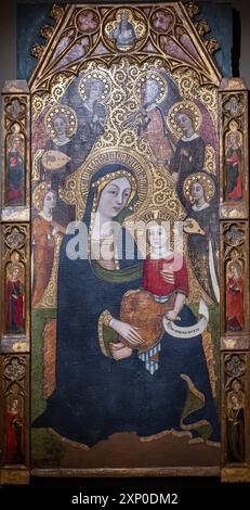 Mutter Gottes der Demut mit musikalischen Engeln Altaraufsatz, Francesc Comes, 1390-94, Pfarrei La Mare de Deu dels Angels, pollensa Museum, Mallorca Stockfoto