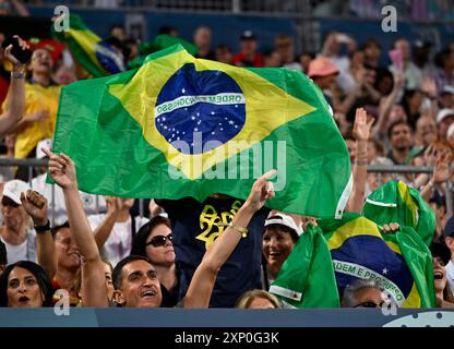 PARIS (FRANCA), 27/07/2024 - OLIMPIADAS / ESPORTE / volei de praia - A Dupla Evandro e Arthur (Brasilien ) vence mais uma partida e segue classificando nas olimpiadas de Paris . Cjogo na Arena Eiffelturm. Stockfoto