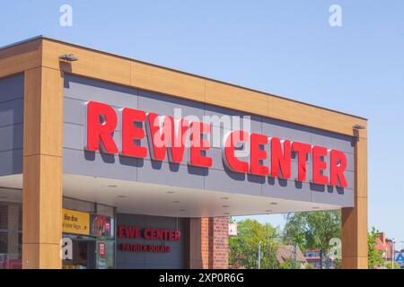 REWE Marken-Discount Logo in einem Supermarkt, Deutschland Stockfoto