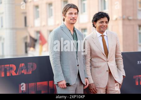 Rom, Italien. August 2024. Der Schauspieler Josh Hartnett und der Regisseur M. Night Shyamalan nehmen am 2. August 2024 an der Fotokonferenz für „Trap“ im Cinema Barberini in Rom Teil. (Foto: Luca Carlino/NurPhoto)0 Credit: NurPhoto SRL/Alamy Live News Stockfoto