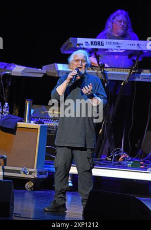 Sc. August 2024. Jefferson Starship, David Freiberg auf der Bühne für Dave Masons Traffic Jam in Concert mit Jefferson Starship, Peace Concert Hall, Greenville, SC, 02. August, 2024. Quelle: Derek Storm/Everett Collection/Alamy Live News Stockfoto