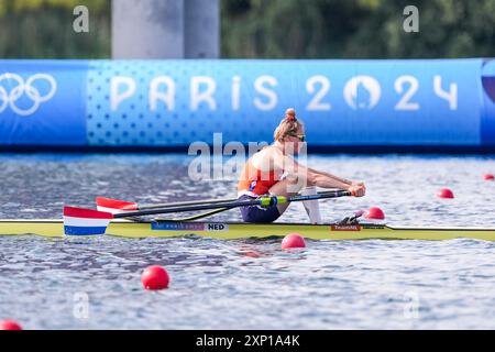 Paris, Frankreich. August 2024. PARIS, FRANKREICH - 3. AUGUST: Karolien Florijn aus den Niederlanden tritt am 8. Rudertag - Olympische Spiele Paris 2024 im Nautikstadion Vaires-Sur-Marne am 3. August 2024 in Paris an. (Foto: Joris Verwijst/BSR Agency) Credit: BSR Agency/Alamy Live News Stockfoto