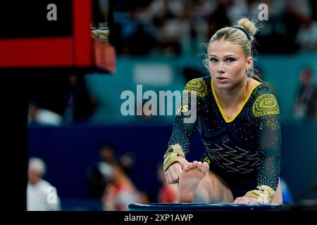 Paris, Frankreich. August 2024. PARIS, FRANKREICH - 1. AUGUST: Ruby Pass of Australia bereitet sich auf das „Vault the Women's All-Around Final“ am 6. Tag der Olympischen Spiele 2024 in Paris vor, in der Bercy Arena am 1. August 2024. (Daniela Porcelli/SPP) Credit: SPP Sport Press Photo. /Alamy Live News Stockfoto