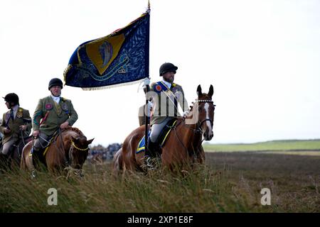 Lauder, Großbritannien. August 2024. Lauder Common Ridings ist einer der ursprünglichen Border Common Ridings, mit Anspielungen auf das Festival aus den 1600er Jahren, das Mitte der 1800er Jahre eingestellt wurde, bevor es 1911 wieder eingeführt wurde und jedes Jahr im Lauderdale-Kalender Platz einnahm. Ryan Murray Lauder Cornet Und Standardträger 2024 Jake Mirley (Cornet 2023) Rechtshänder Elliot Balson (Cornet 2022) Linkshänder ? (Quelle: Rob Gray/Alamy Live News Stockfoto