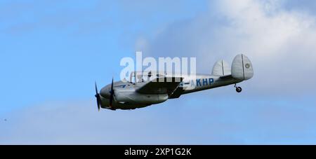 Oldtimer Miles M65 Gemini, G-AKHP Flugzeug im Flug. Stockfoto