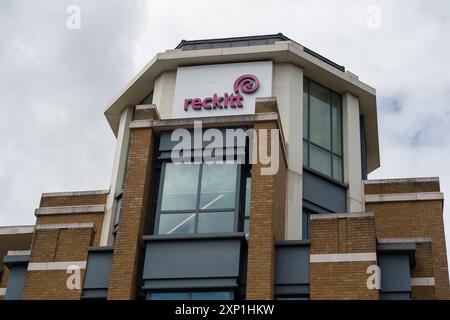 Slough, Berkshire, Großbritannien. Juni 2024. Die Büros von Reckitt in Slough, Berkshire. Kredit: Maureen McLean/Alamy Stockfoto