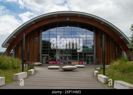 Slough, Berkshire, Großbritannien. Juni 2024. Die Eislaufbahn in Slough, Berkshire. Kredit: Maureen McLean/Alamy Stockfoto