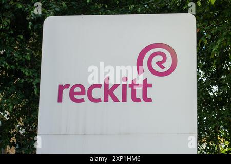 Slough, Berkshire, Großbritannien. Juni 2024. Die Büros von Reckitt in Slough, Berkshire. Kredit: Maureen McLean/Alamy Stockfoto