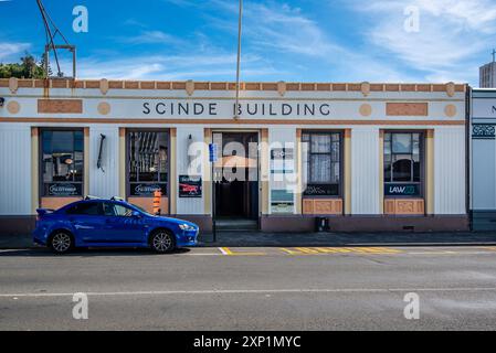 Das 1932 errichtete Scinde Building wurde von EA Williams & HA Westerholm entworfen und nur ein Jahr nach dem massiven Erdbeben in Napier errichtet Stockfoto